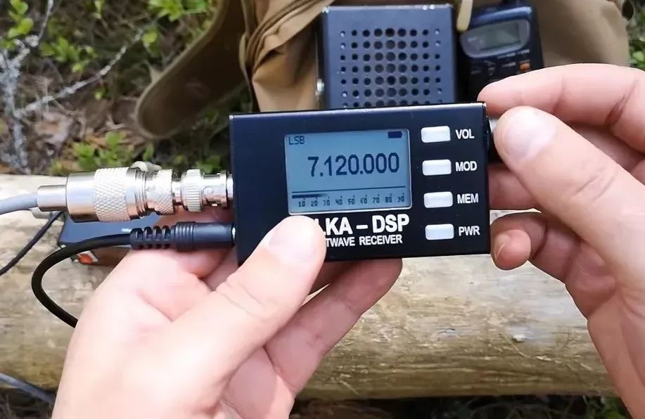 与俄罗斯Belka-DX接收器完美匹配的廉价天线调谐器的制作