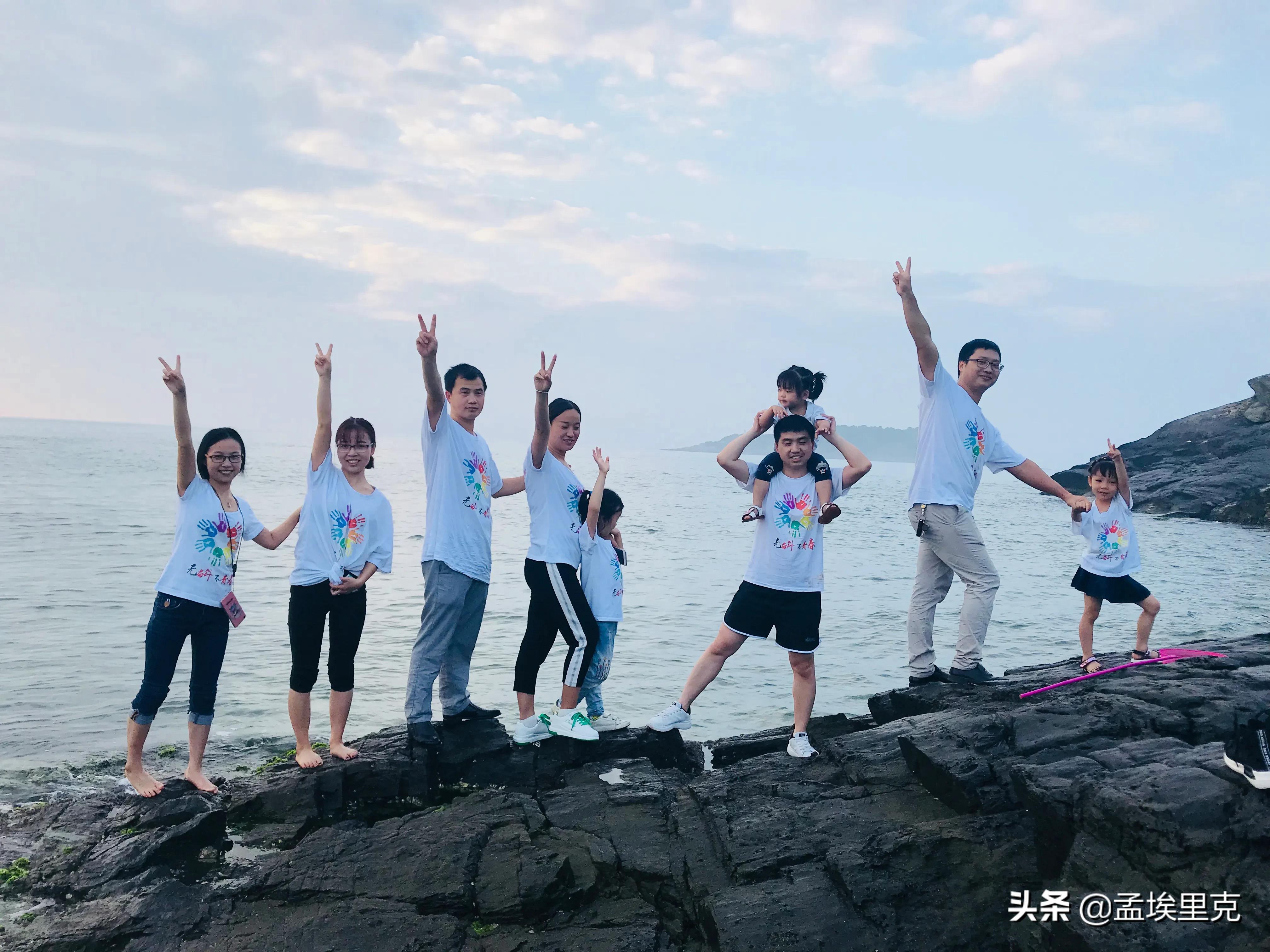 中年老熊的面罩生意,成年人的世界为钱而活!