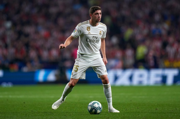 2020现役世界十大中场排名,2021世界足球前十名中场球员