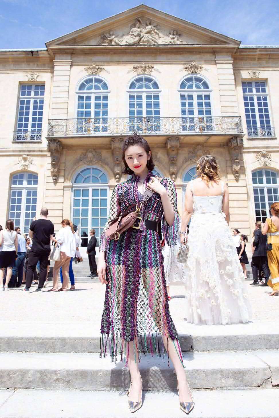 今年超火裙子显瘦,最近超火裙子显瘦穿搭