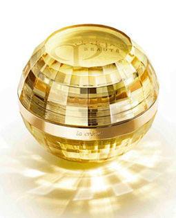 护肤品都独具贵族气质与优雅浪漫,高贵的护肤品才能配得上精致的你