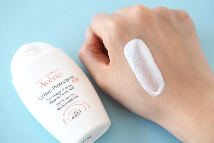 安耐晒防晒蓝色和白色,日本防晒黑科技