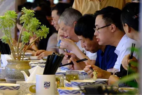 沙县小吃兰州拉面背后的秘密,兰州拉面和沙县小吃的爱恨情仇