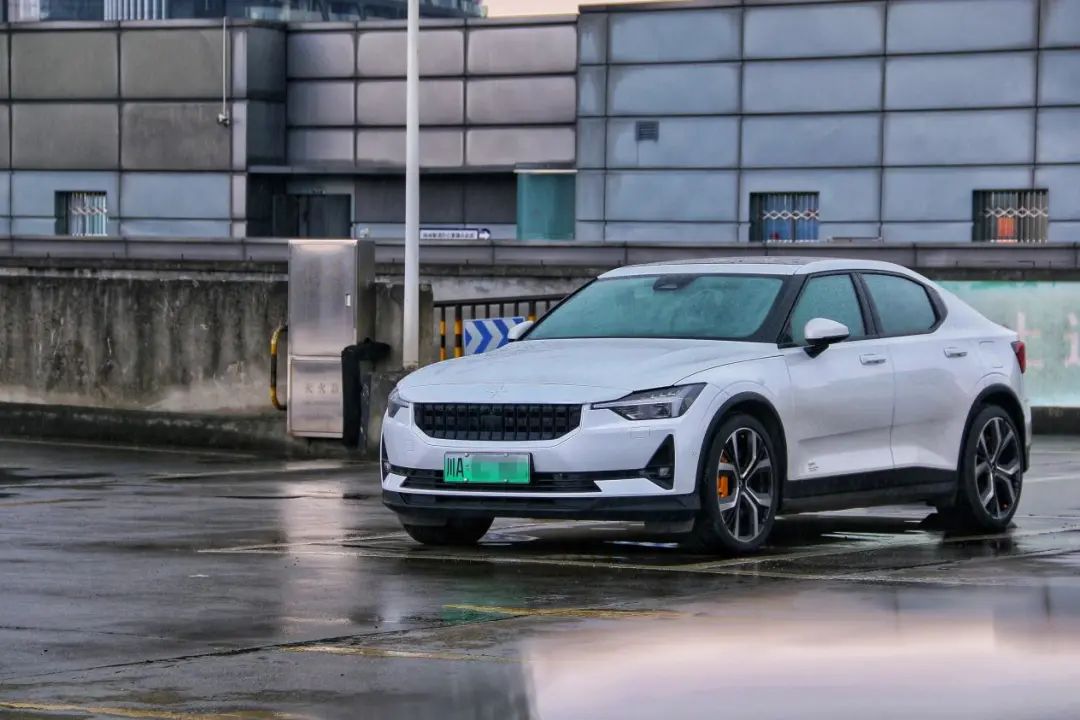 极星2最新试驾视频,预约试驾极星2