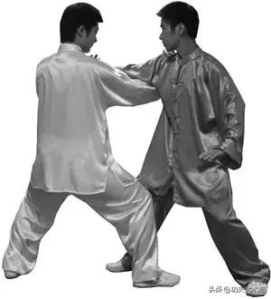 武术中的竞技术「推手」+附练习图
