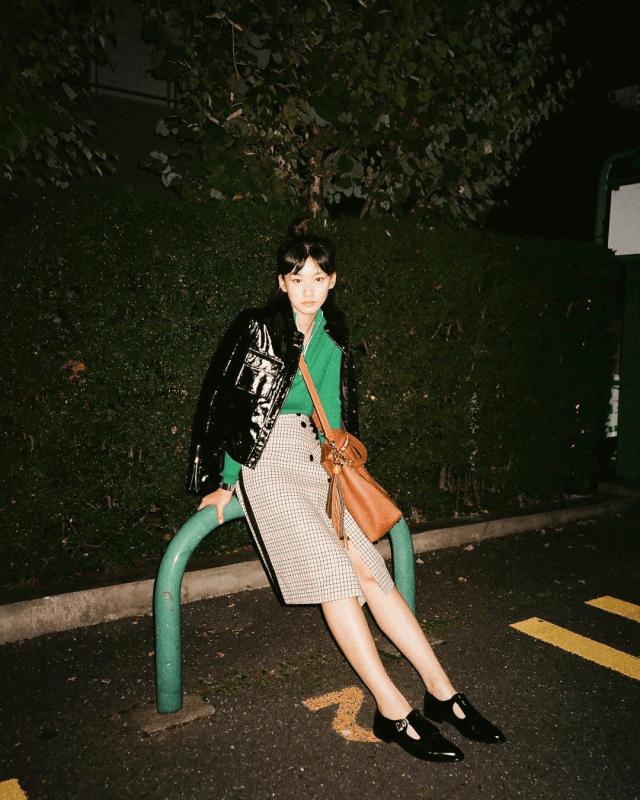 最火的拍照姿势模板,最全创意拍照法