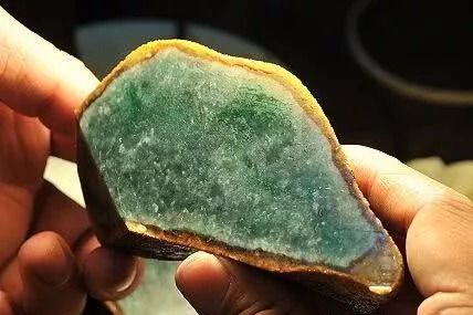 原来老缅都有三招祖传“看石绝学”,难怪我们切不涨!