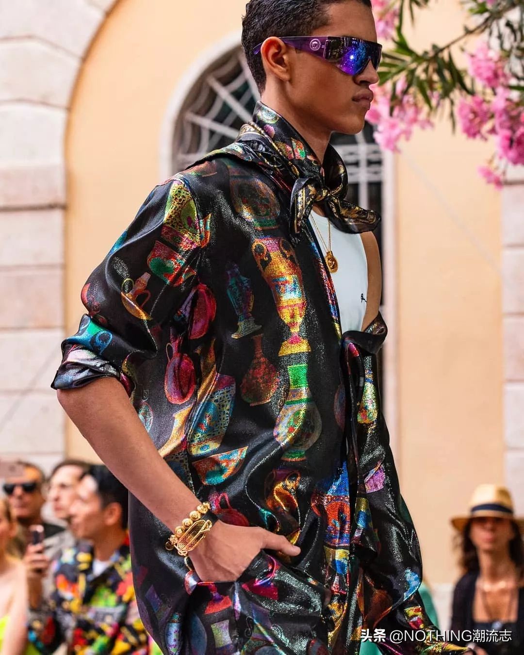 近期比较火的时尚品牌,十大潮流时尚品牌