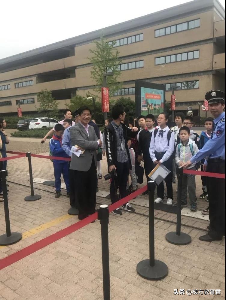 复附是“大伯”，学生保送复旦大学，它如何成为全区第一