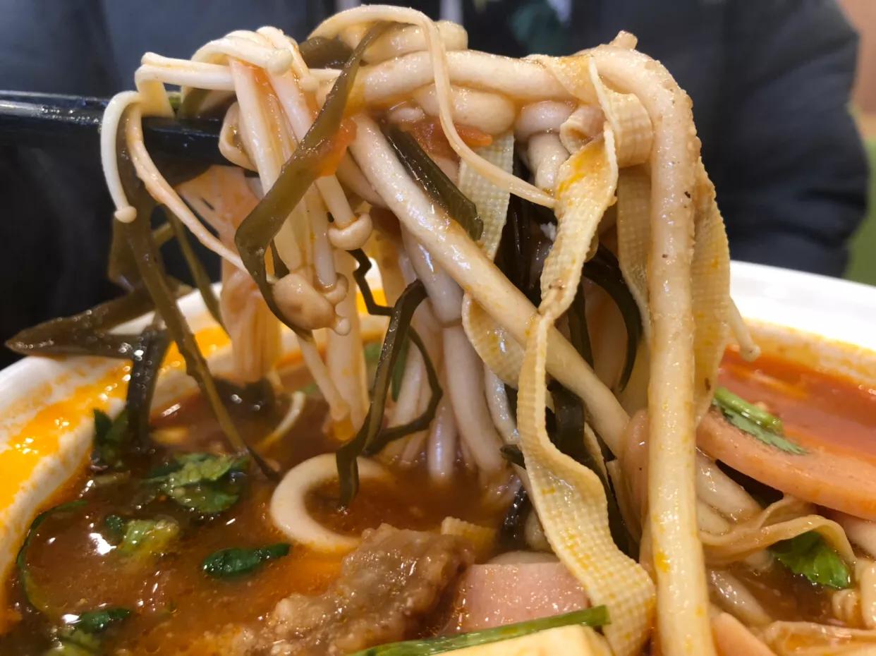 郑州哪里的土豆粉最好吃,郑州高新区最好吃的砂锅土豆粉