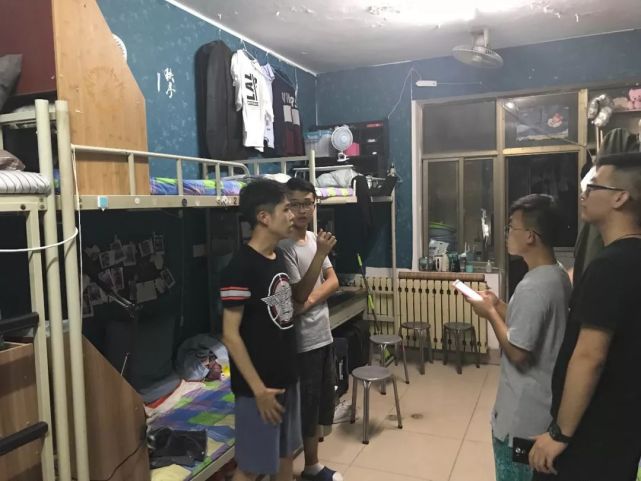 不同大学的宿舍对比,大学宿舍对比