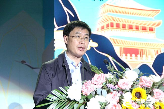 棋圣战柯洁险胜第二盘比赛结果,柯洁跨界自走棋获奖