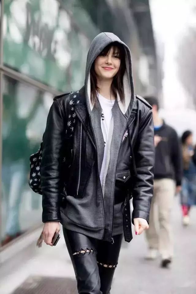 冬天的卫衣叠穿更时髦,连帽卫衣叠穿大法