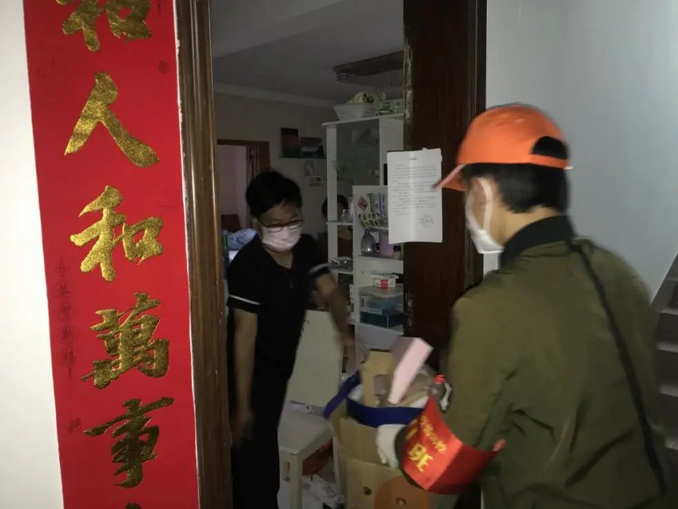 番禺｜“尖刀班”后生“奥利给”，暖心服务广碧社区