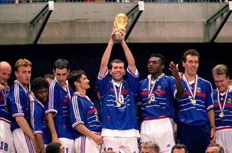 齐达内在皇马厉害还是在尤文厉害,齐达内辞去皇马教练