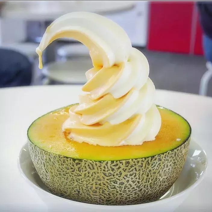 吃一口得花一个月工资？这种隐形炫富潮流值得追吗？