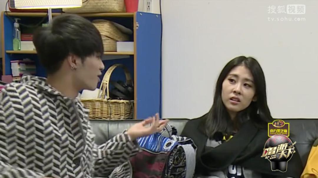 华晨宇张碧晨事件与汪峰关系,张碧晨华晨宇邓紫棋恋情如何开始