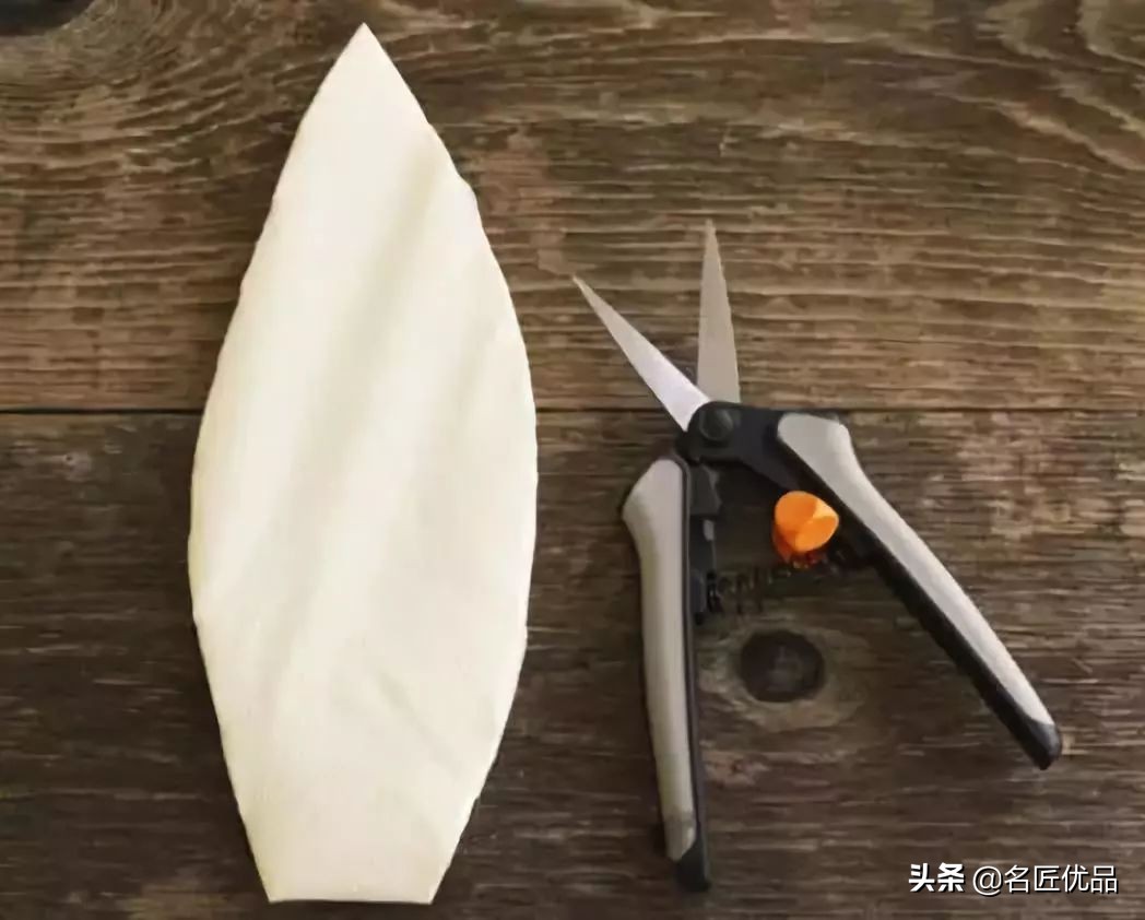 手工制作荷花睡莲,夏天的荷花手工小朋友