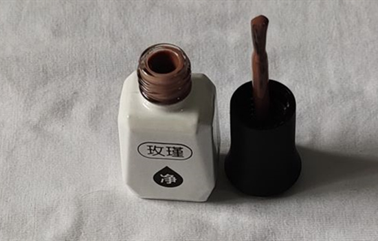 撕拉指甲油能维持多久,撕拉指甲油怎么沾水不掉
