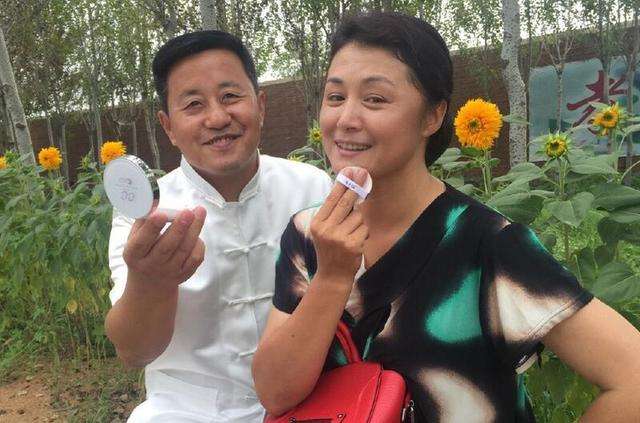 长贵去世谢大脚魔怔,长贵死了谢大脚疯了