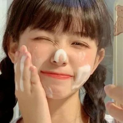 青春期女生总是“油光满面”若能坚持这3习惯轻松远离大油田