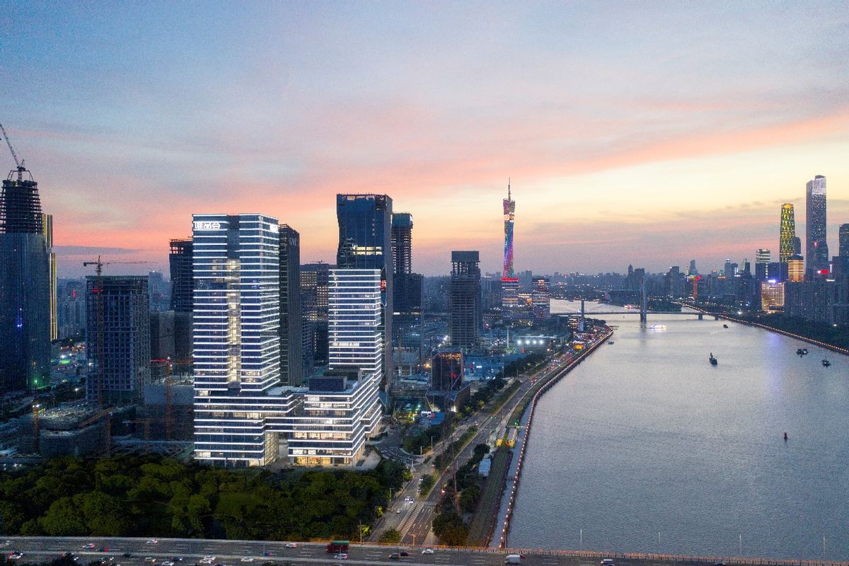 唯品会特卖升级战略包含哪些方面,唯品会品牌特卖节和618哪个更便宜