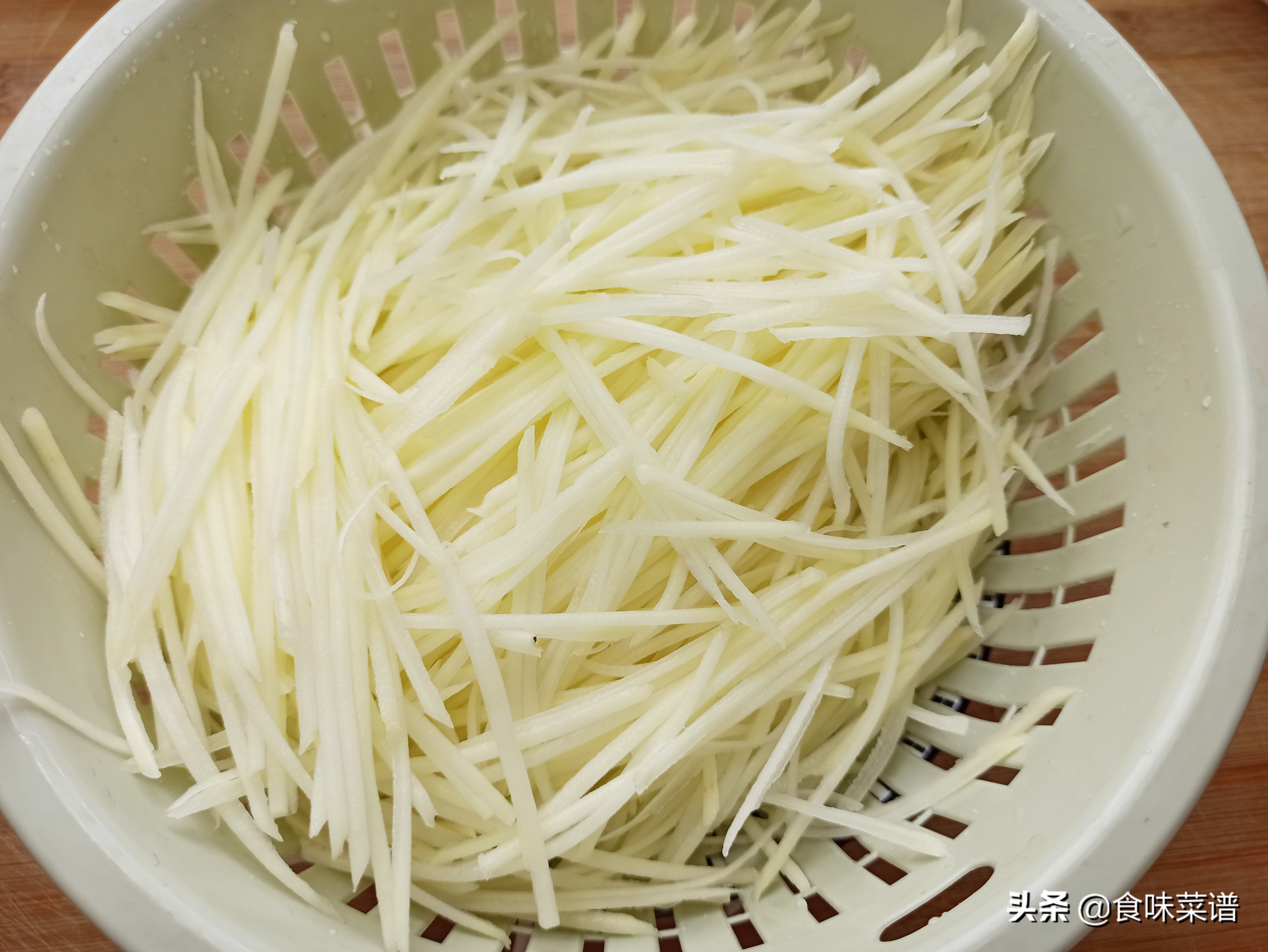 土豆肉末新吃法软嫩可口鲜香美味,土豆炖鸡家常做法鲜香入味