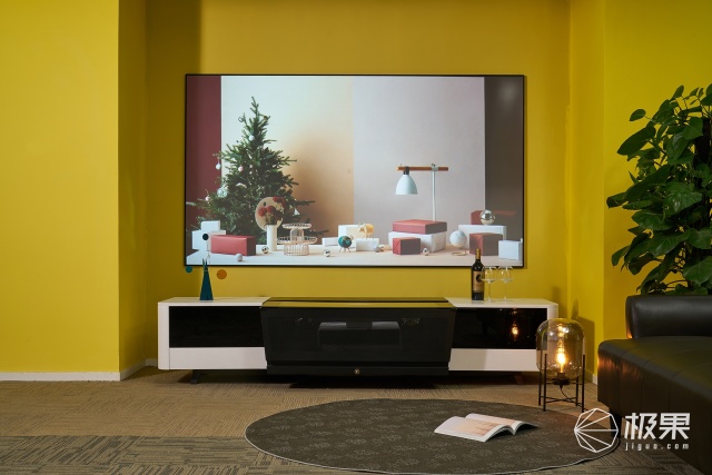 真正的无边框全屏电视机,超薄屏幕无边框电视
