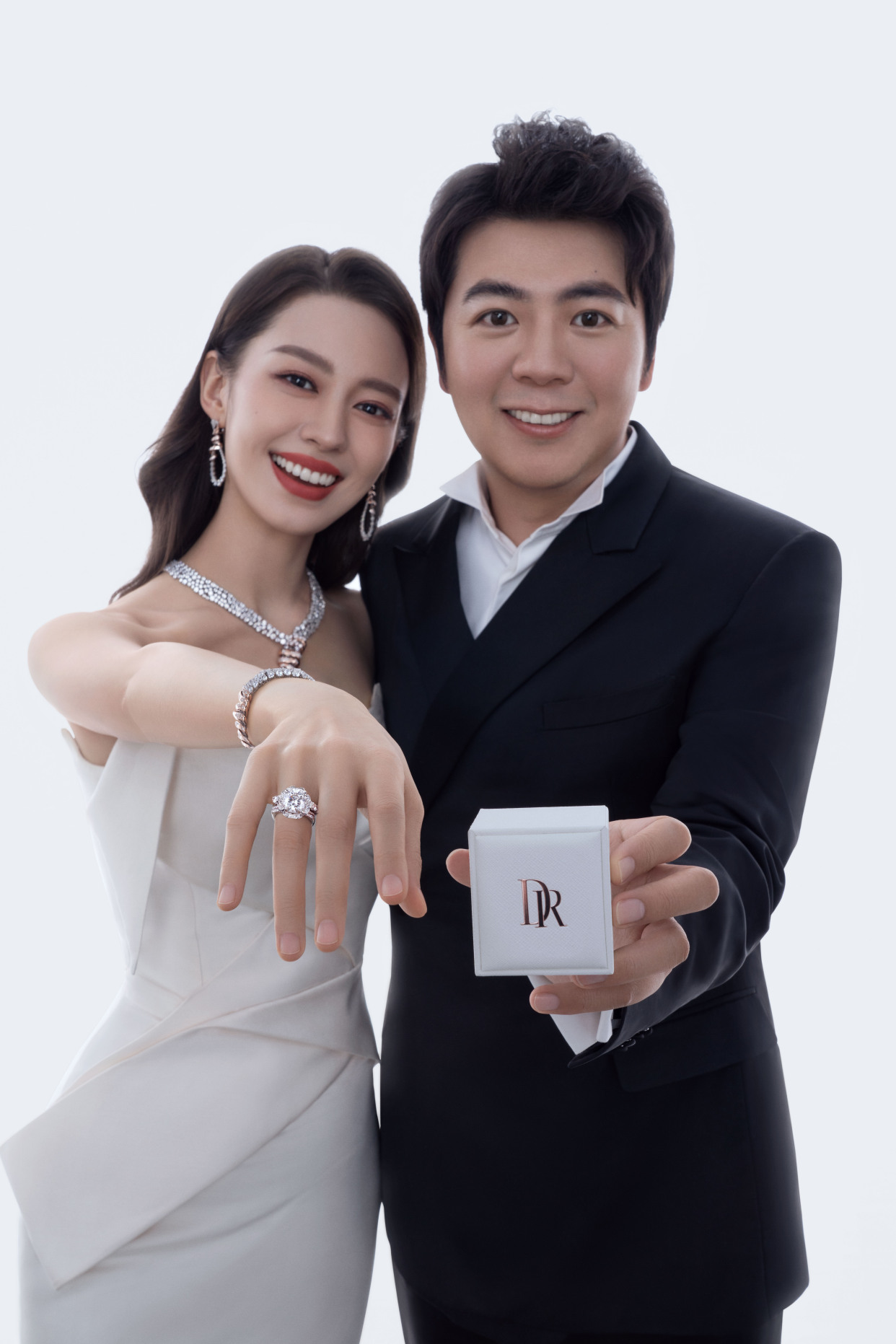 郎朗吉娜同款dr钻戒多少钱,郎朗定制的dr捧花钻戒