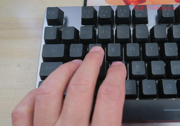 鼠标轮询率125是什么水平,轮询率4000以上的鼠标