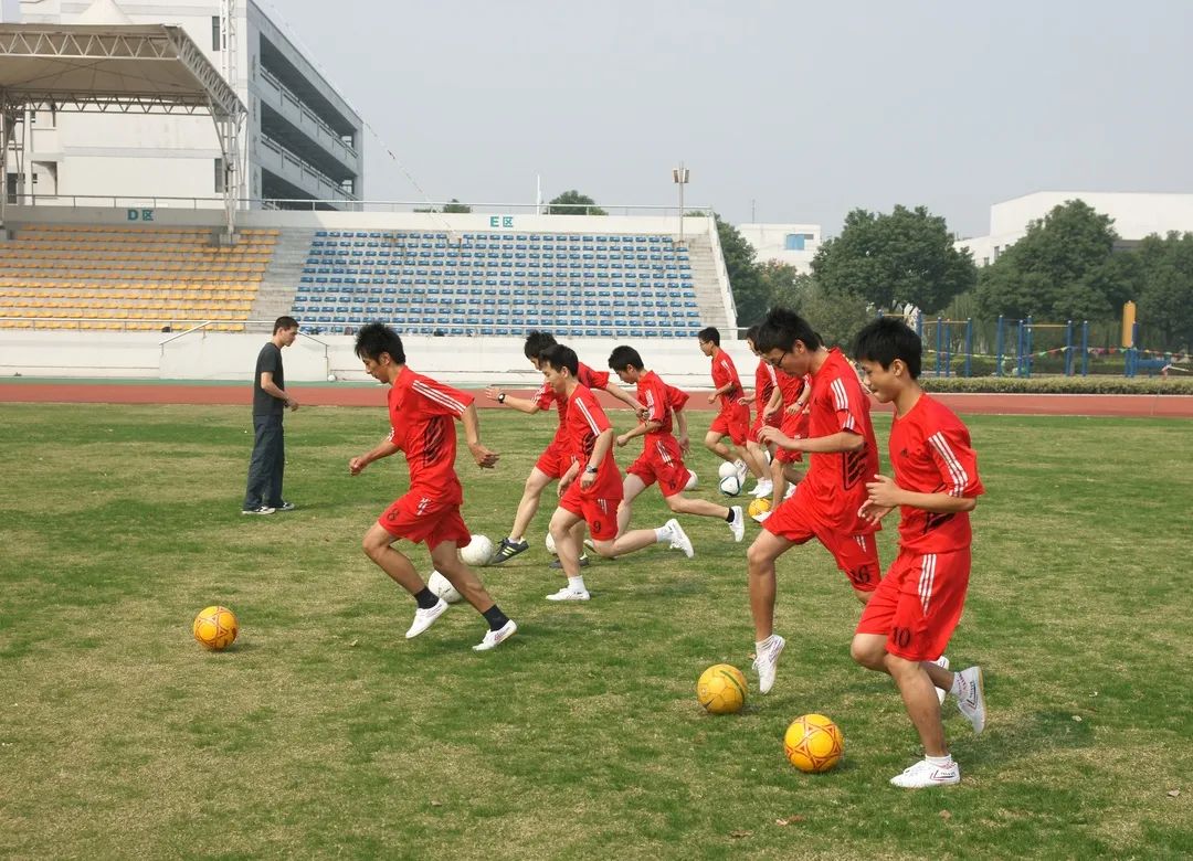 低调做人高调做事才是真正的优秀,在学校如何低调做人高调做事