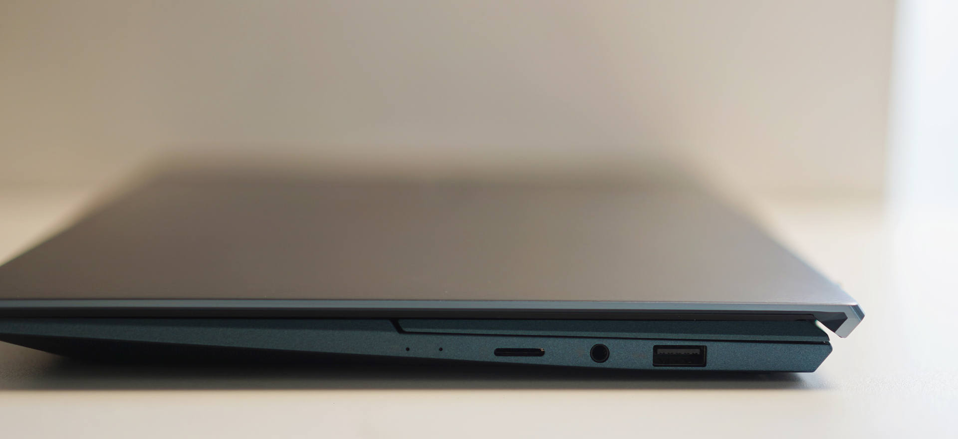 华硕灵耀x双屏pro和rog冰刃双屏,华硕灵耀x双屏i7独显笔记本评测