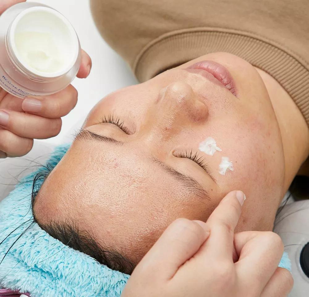 真人改造|不靠医美，一天实现“换皮”