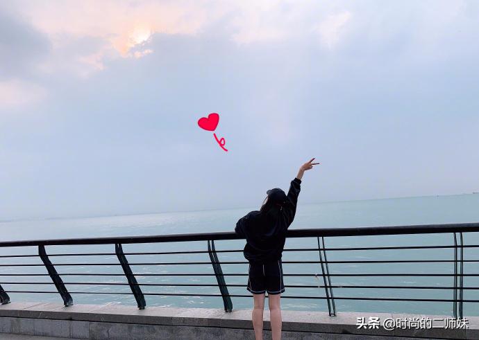 宋茜最新穿搭牛仔裤,宋茜的穿搭造型就很高级