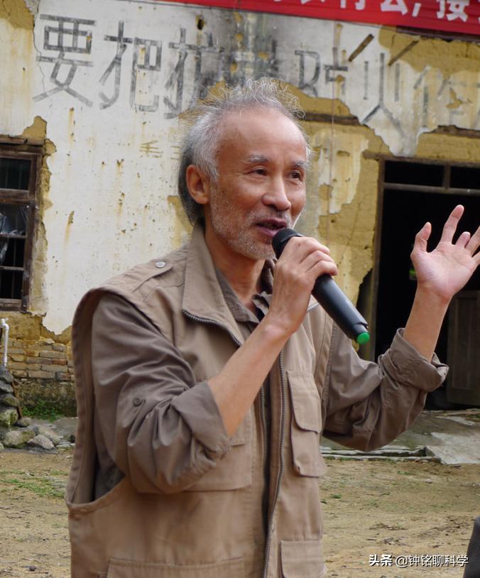 男子被蛇咬了毒蛇却奄奄一息,被毒蛇咬伤用什么蛇药