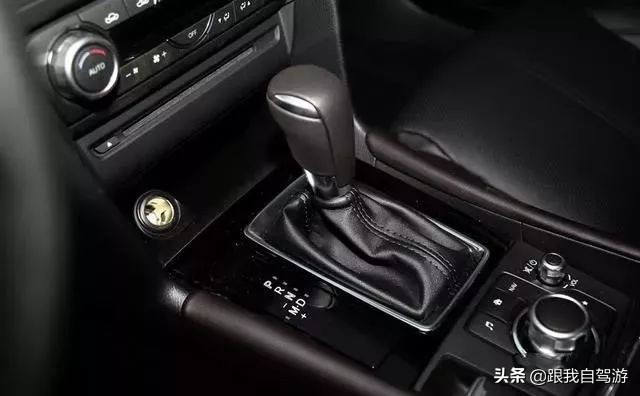 两厢马自达3和高尔夫哪个好,两厢小钢炮马自达3