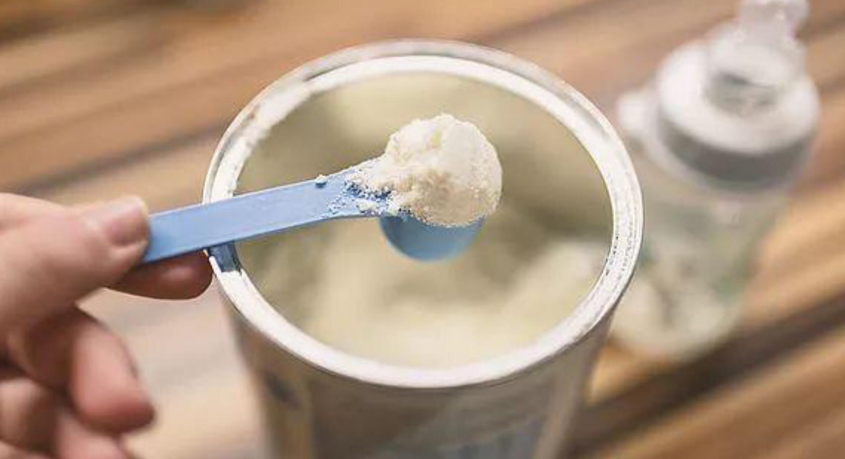 央视曝光大牌奶粉检出矿物油,央视通报哪几款奶粉安全