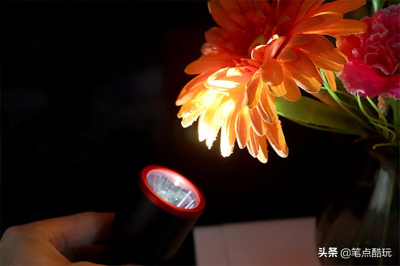 强光超长待机手电筒推荐,小米极蜂手电筒正确拆解方法教程