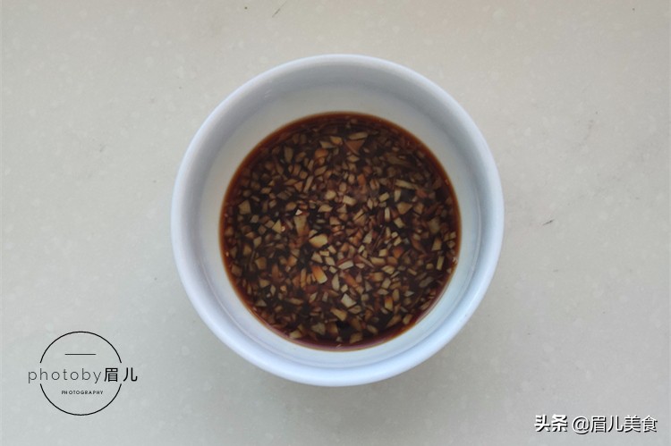 螃蟹直接入锅蒸，大错特错啦，要想不腥不流蟹黄，这3点要记牢