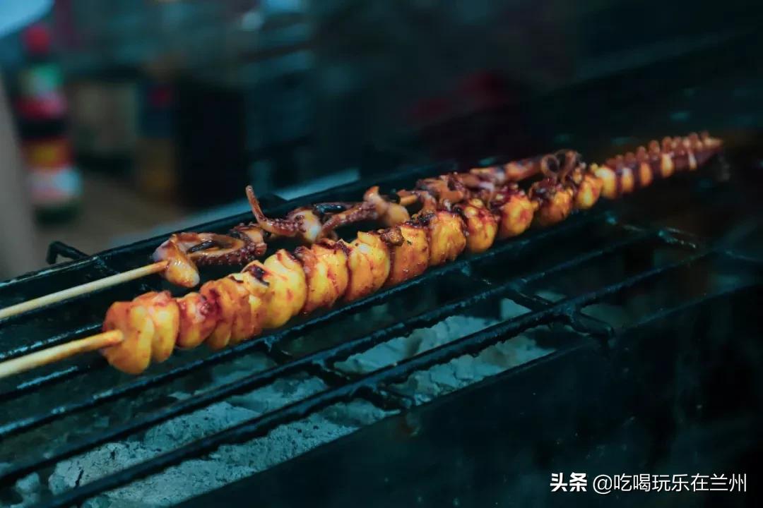 来兰州必须打卡的地方南门夜市,兰州必打卡夜市好去处