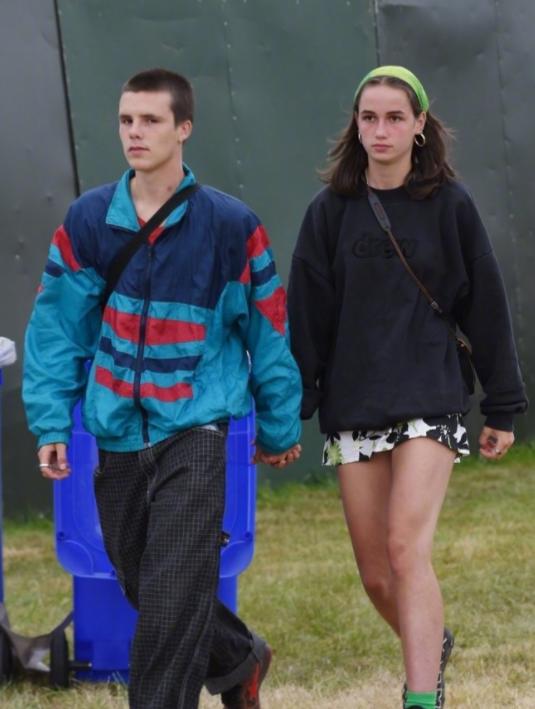 贝克汉姆的二儿子公布恋情,贝克汉姆小儿子近照