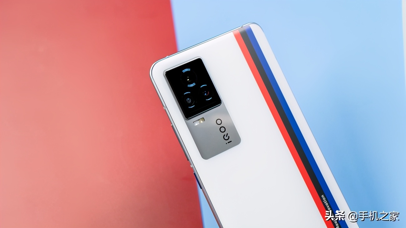 iqooneo5s和iqoo7更推荐哪个,iqoo7的30w快充有多快