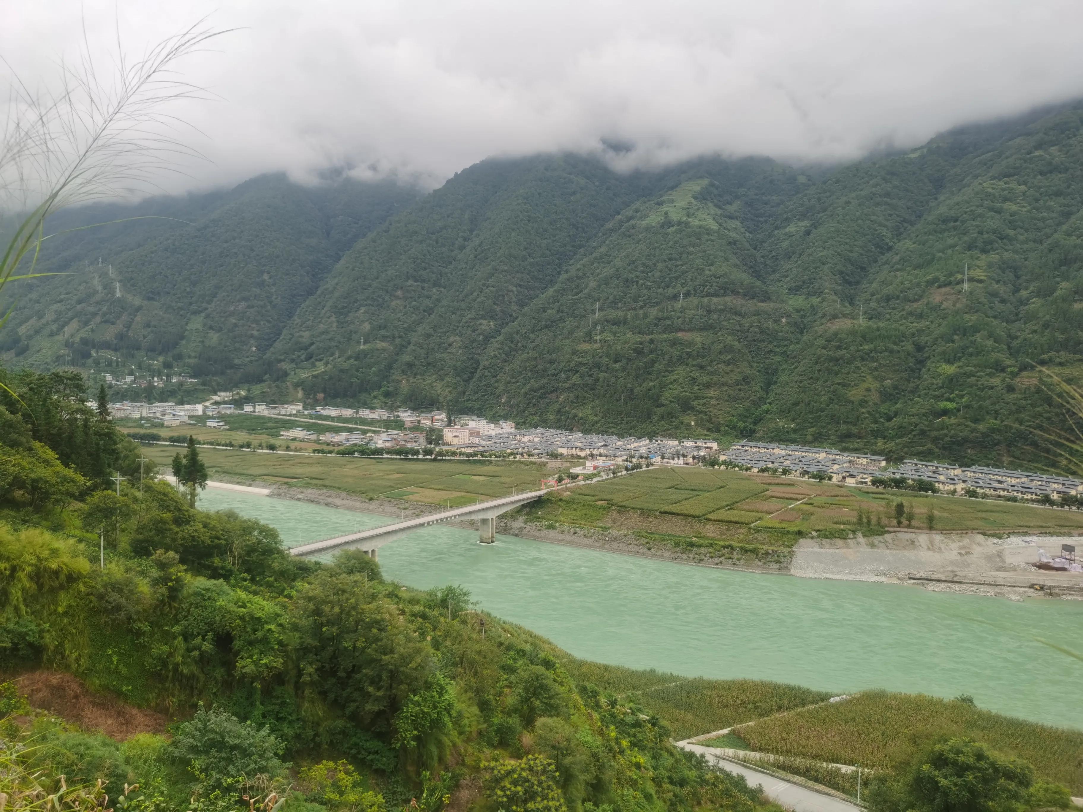 关于人间真实写照的音乐,《人世间》用音乐谱写人生百态