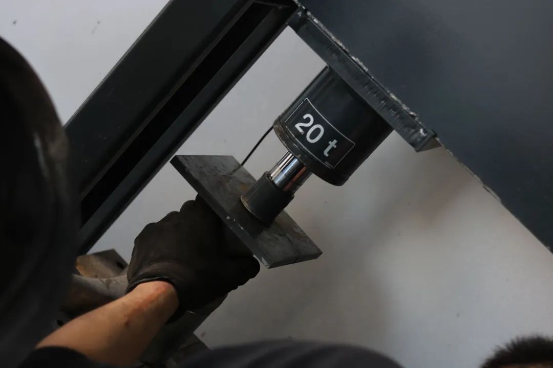 怪兽改造跑车视频,宝马f20120改装