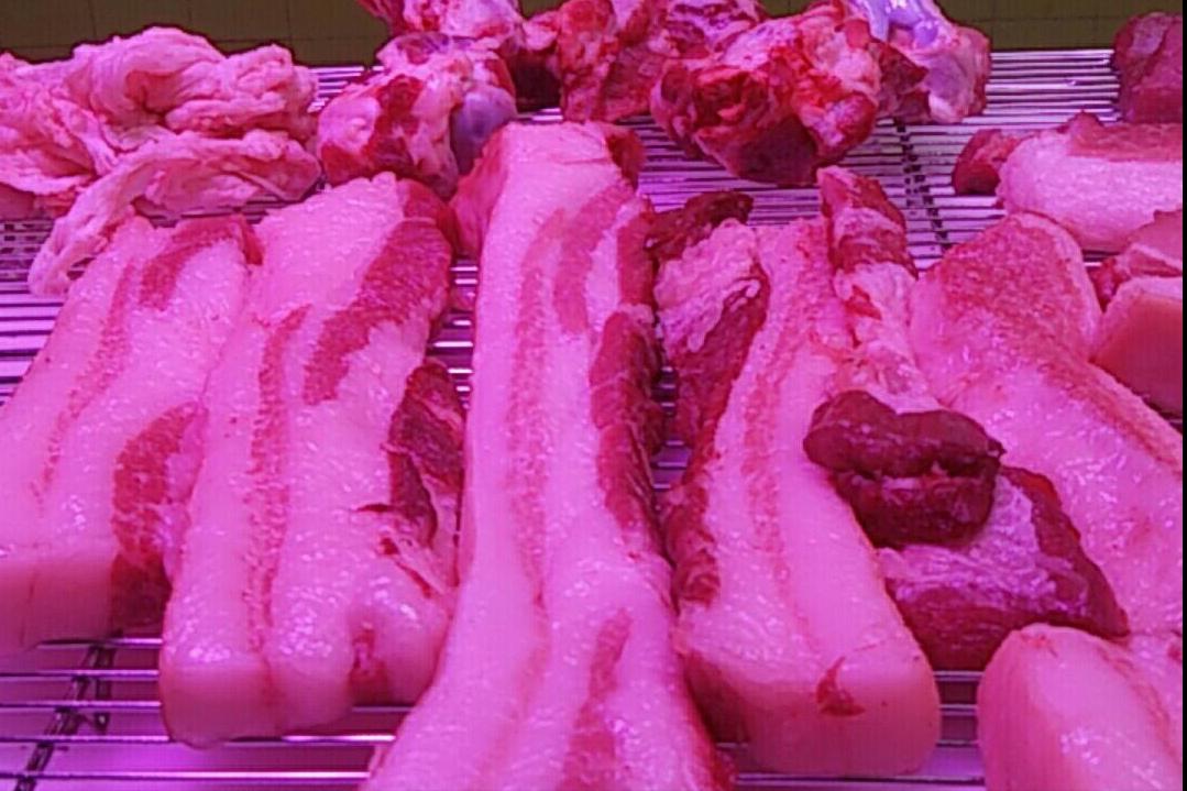 给猪大量添加添加剂的危害,给猪加美颜