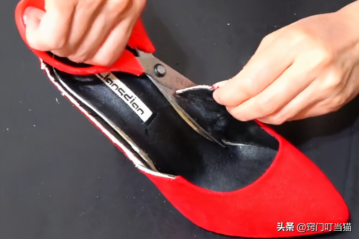 穿高跟鞋不磨脚小妙招,高跟鞋挤脚趾头怎么办