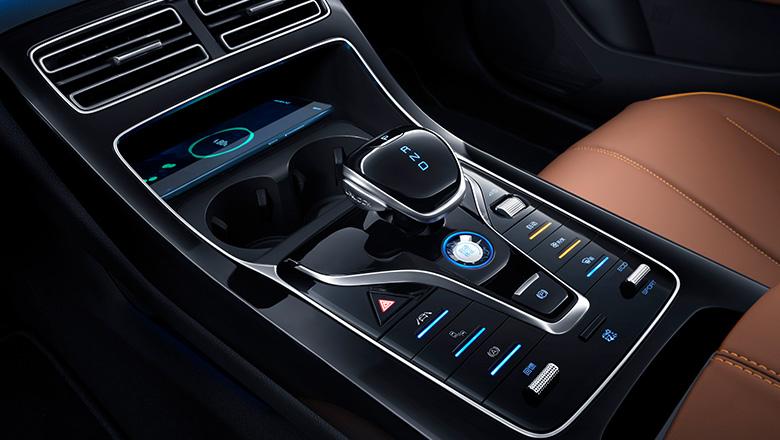 新能源网约车秦plus讲解,跑网约车比亚迪秦ev和秦plusev