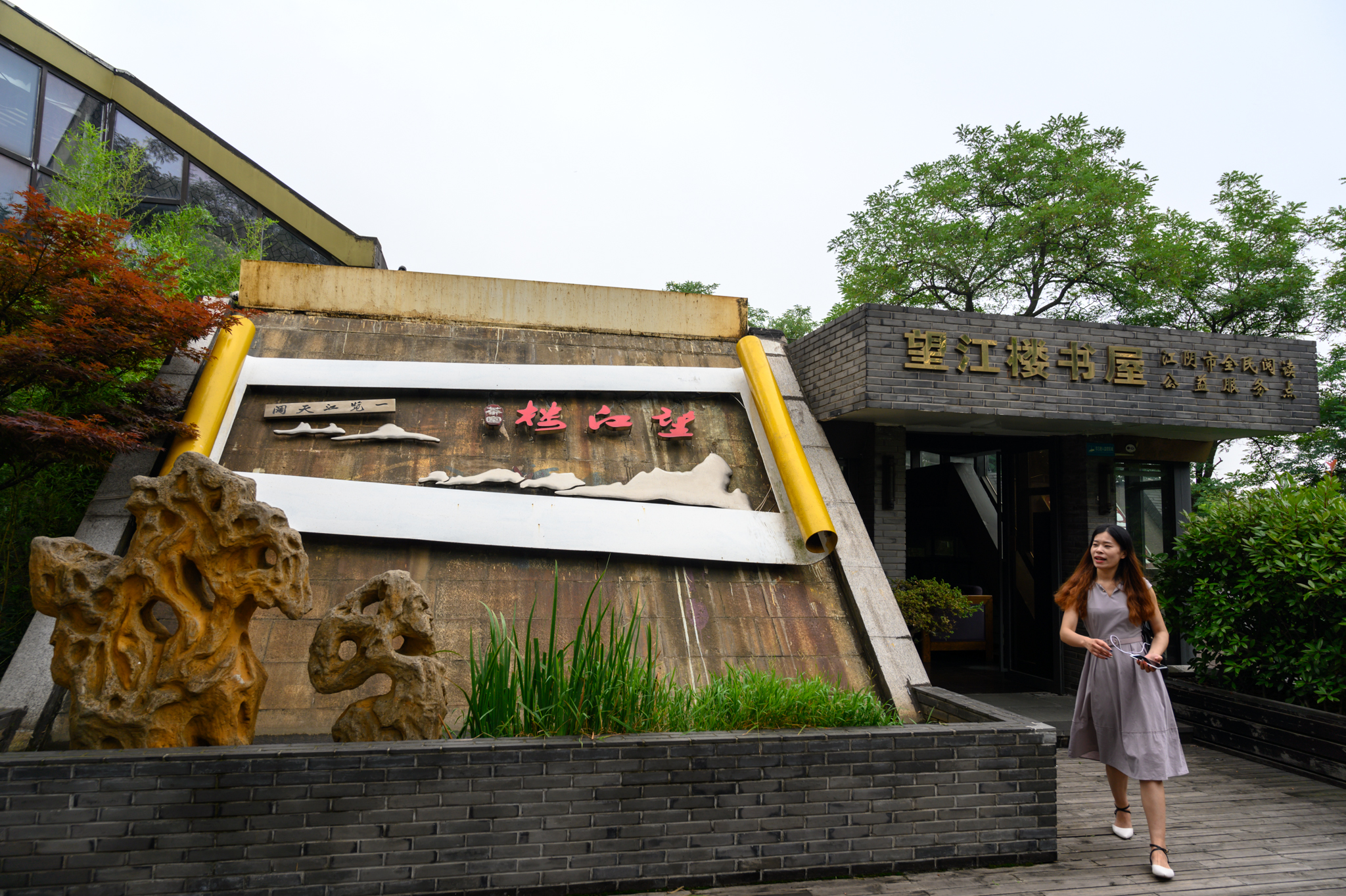 江苏江阴被遗忘的地标建筑，俯瞰长江大桥的最佳地点，你去过吗？