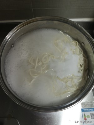 凉面好吃要放哪些调料,凉面好吃不