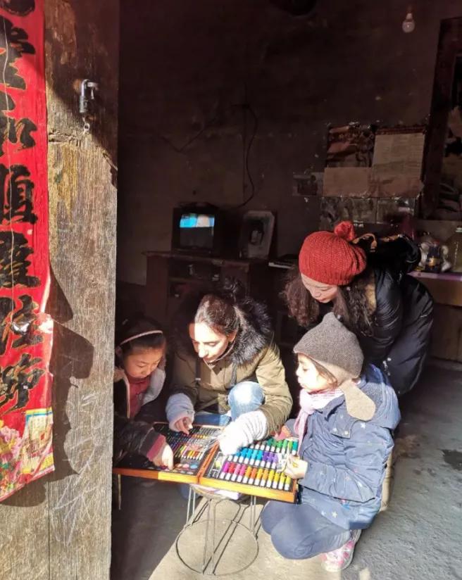 这个曾拯救了刘烨的女人上热搜了,结婚12年甜蜜如初,一双儿女人见人爱